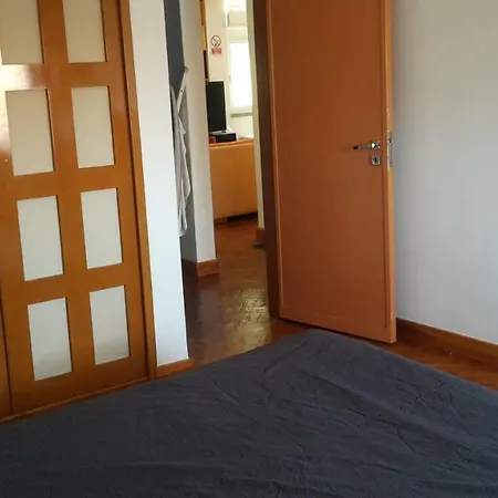 With Garden View Проживання в сім'ї