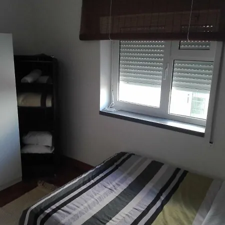 Проживання в сім'ї With Garden View Лісабон